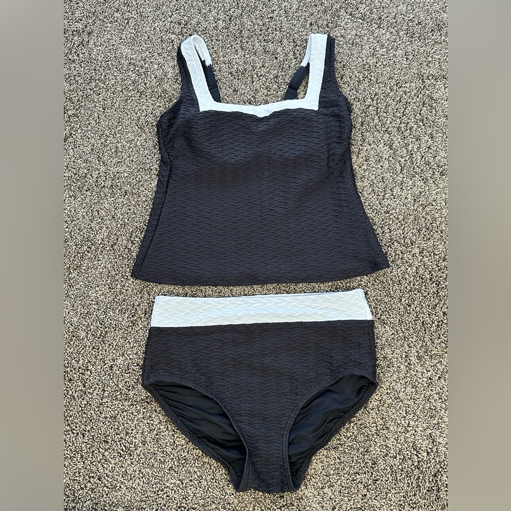 Lands End Tankini Womens Size 6 Black White Textured Adjustable Straps
